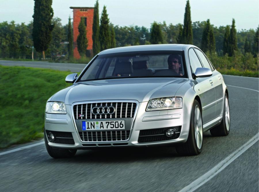  Audi S8 (D3) 2005 года  (WW) (фото 34 из 61)
